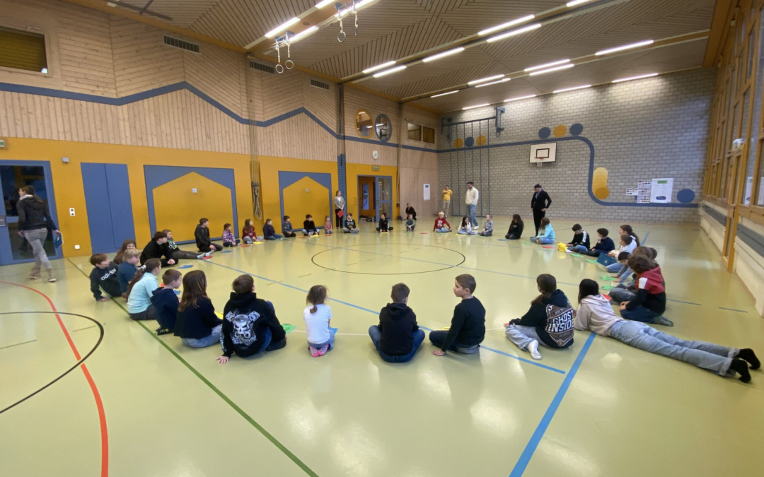 Die Schule Fischbach hebt ab für eine Weltreise